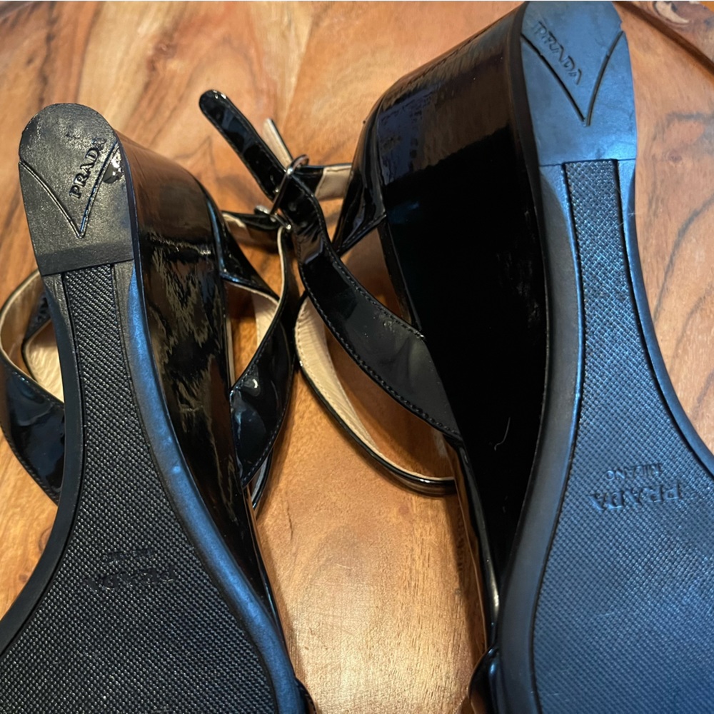 authentic PRADA - Picture 10 of 11